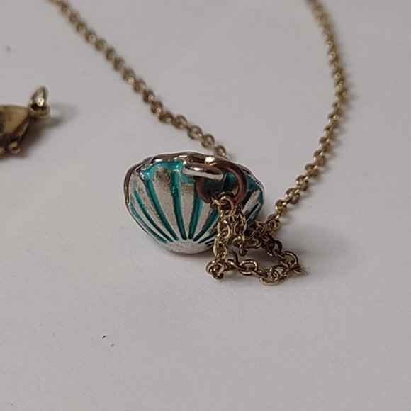 Clam Shell With Faux Pearl Pendant Necklace Adjustable 18 To 20 Inches Long - Picture 6 of 12